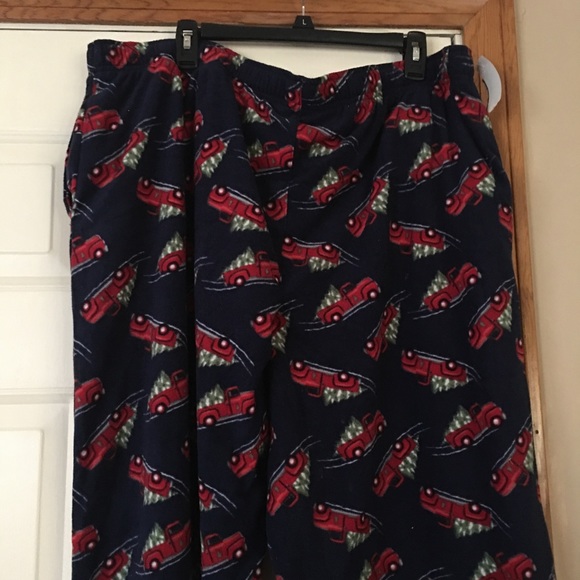 11/3/2022 host pick! 🎉🎉🎉NWT Croft & barrow Red Truck Christmas tree pajamas - Picture 1 of 5